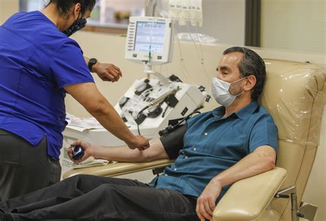 To donate plasma in San Diego as a successful candidate, you’ll need to fulfill the following: You’re in good health. You weigh 110 lbs. or more. You’re between 18 – 65 years of age. You reside within a 30-mile radius from our Otay Mesa center. We are located at 2949 Coronado Ave, Otay Mesa West, San Diego, California 92154, USA. 